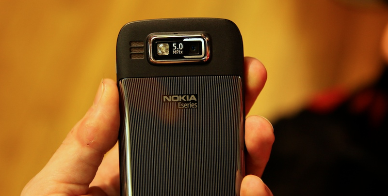 Illustration for article titled Nokia E72 Hands On: Like E71, But More Better